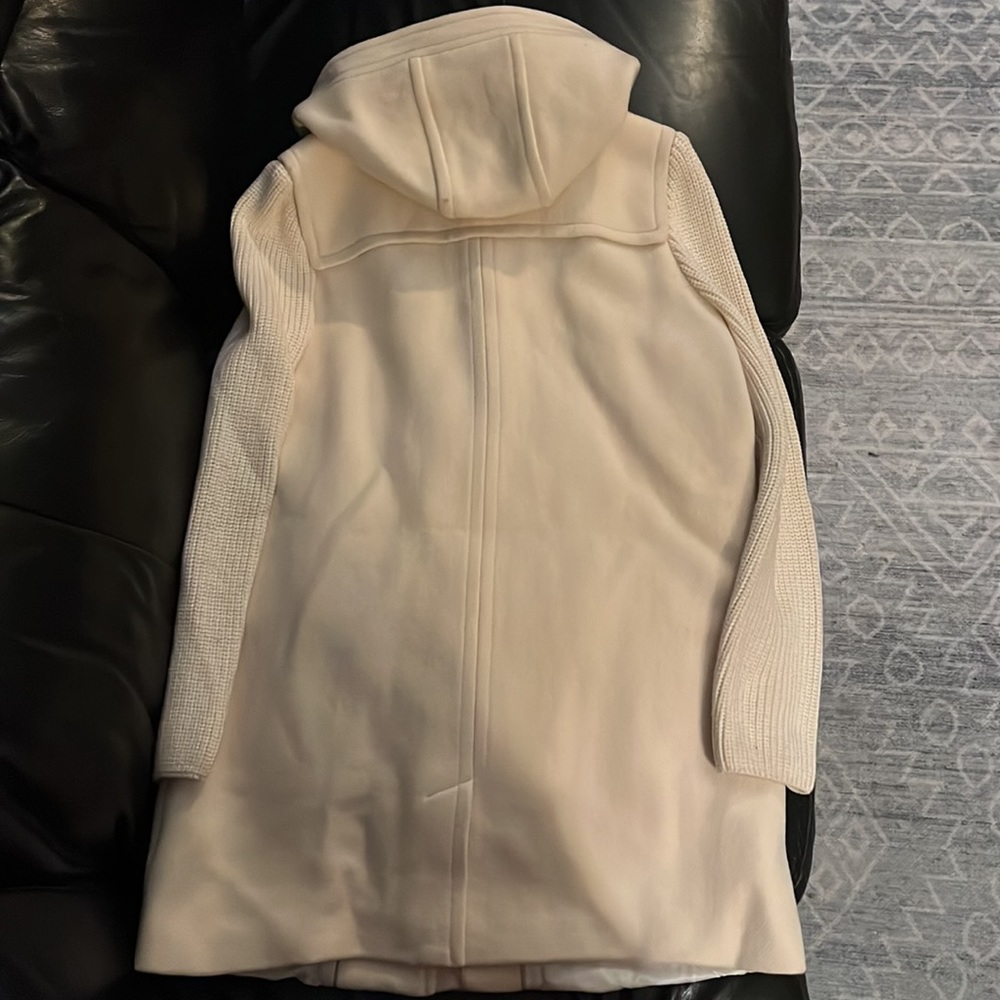BEAUTIFUL BANANA REPUBLIC CREAM COAT - Picture 3 of 5